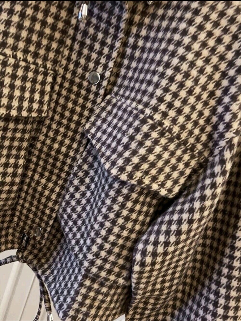 Women's Short Houndstooth Print Woven Jacket, Stand Collar Long Sleeve Zip Up - Picture 4 of 5